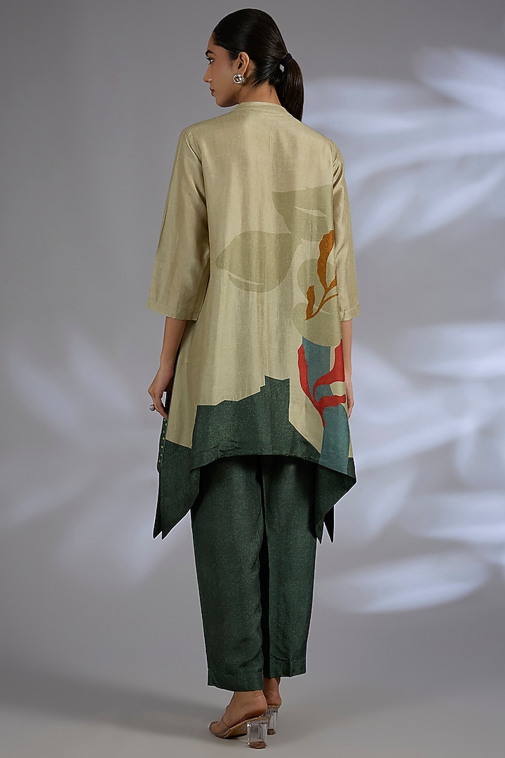 Grey Dupion Silk Geometric Printed Kurta Set by CLOS at Pernia's Pop Up Shop