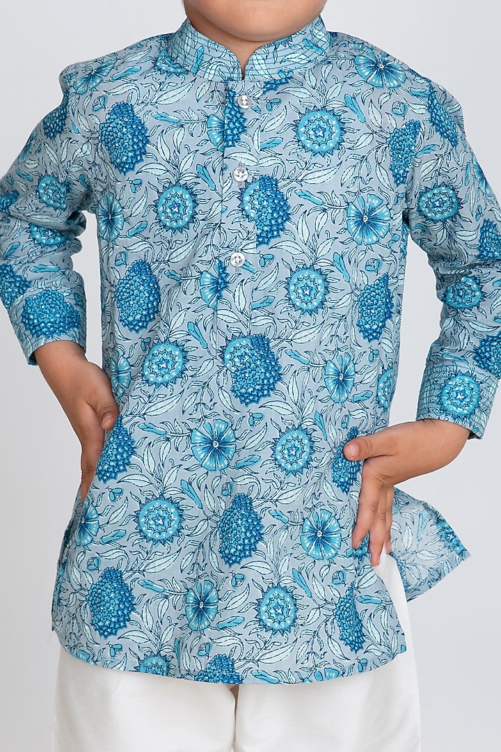 Blue Cotton Kurta Set For Boys by Little Boys Closet at Pernia's Pop Up Shop