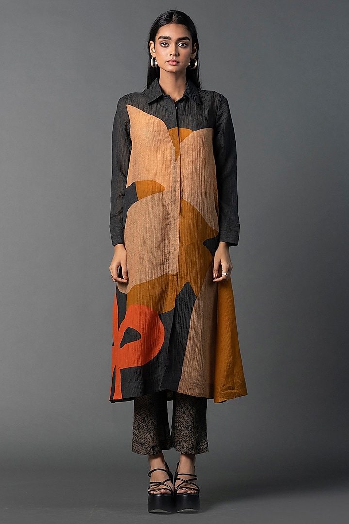 Rust & Grey Japanese Quash Floral Printed Kurta Set by CLOS at Pernia's Pop Up Shop