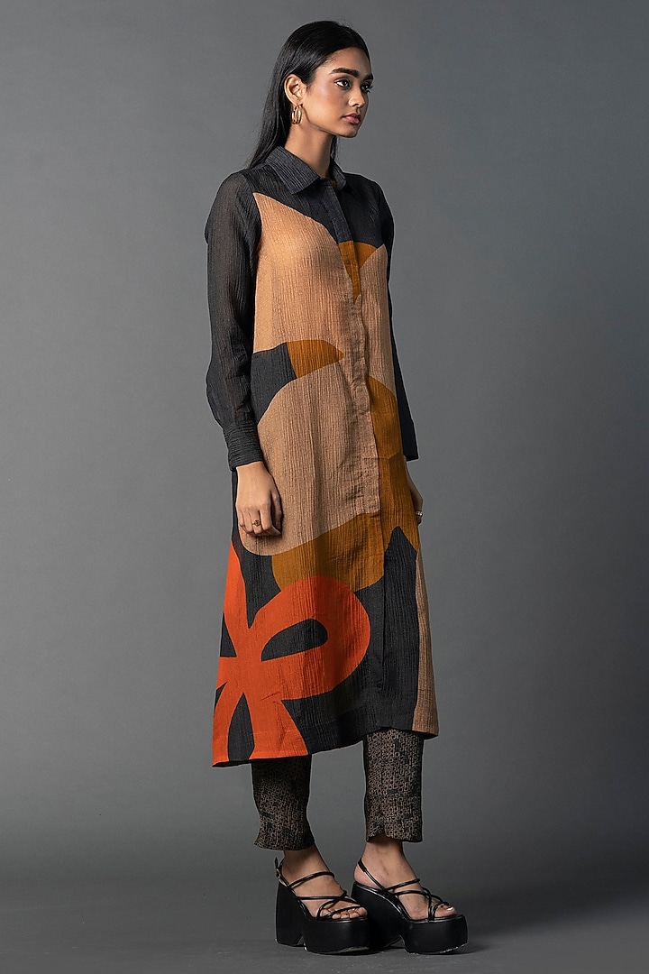 Rust & Grey Japanese Quash Floral Printed Kurta Set by CLOS at Pernia's Pop Up Shop
