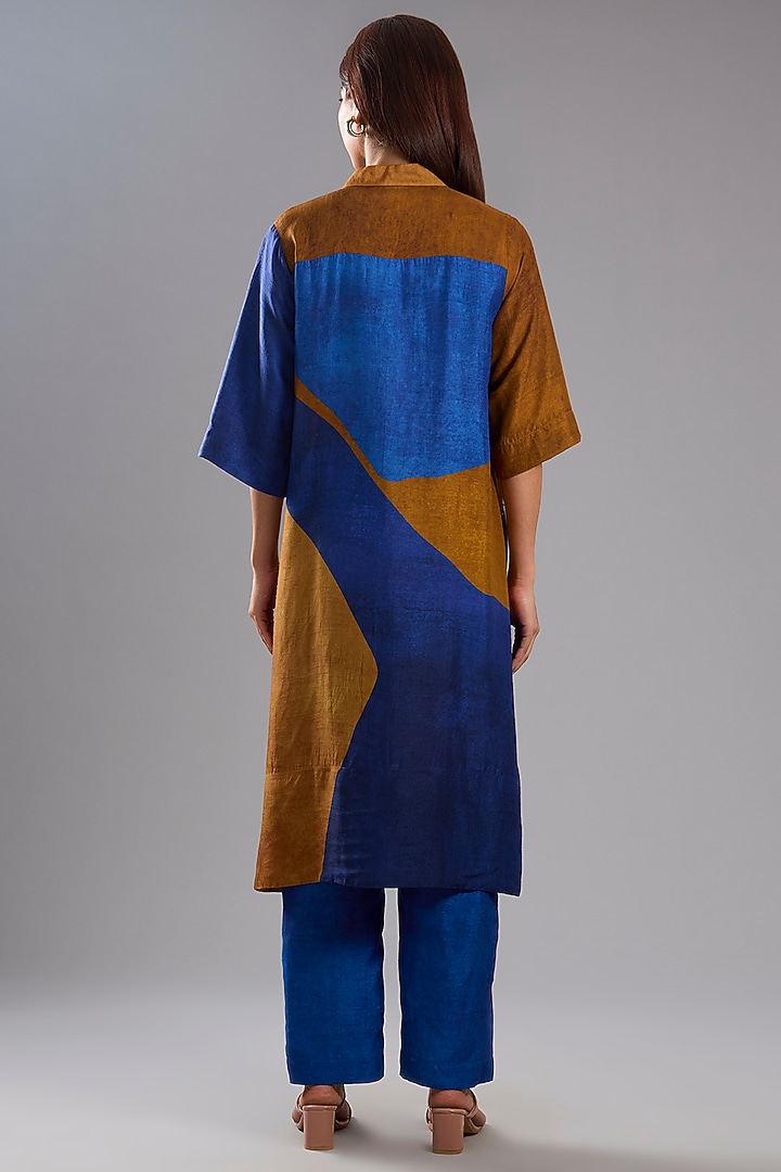 Blue Dupion Silk Abstract Printed Tunic Kurta Set by CLOS at Pernia's Pop Up Shop