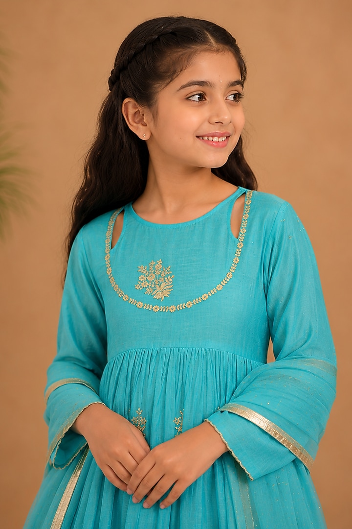 Turquoise Blue Mul Chanderi Kurta Set For Girls by Charu Makkar Kids at Pernia's Pop Up Shop