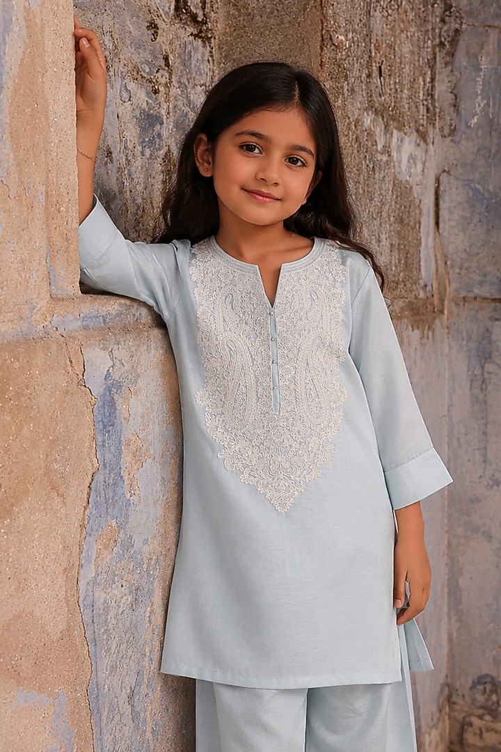 Powder Blue Slub Raw Silk Dori Embroidered Kurta Set For Girls by Charu Makkar Kids at Pernia's Pop Up Shop