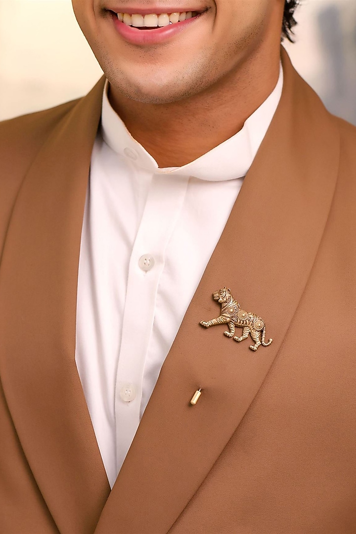 Antique Gold Brass Stride Of Valor Brooch by Cosa Nostraa at Pernia's Pop Up Shop