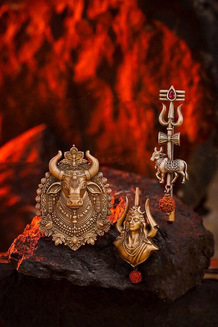 Oxidised Antique Gold Brass Lapel Pin & Brooches Gift Set by Cosa Nostraa at Pernia's Pop Up Shop