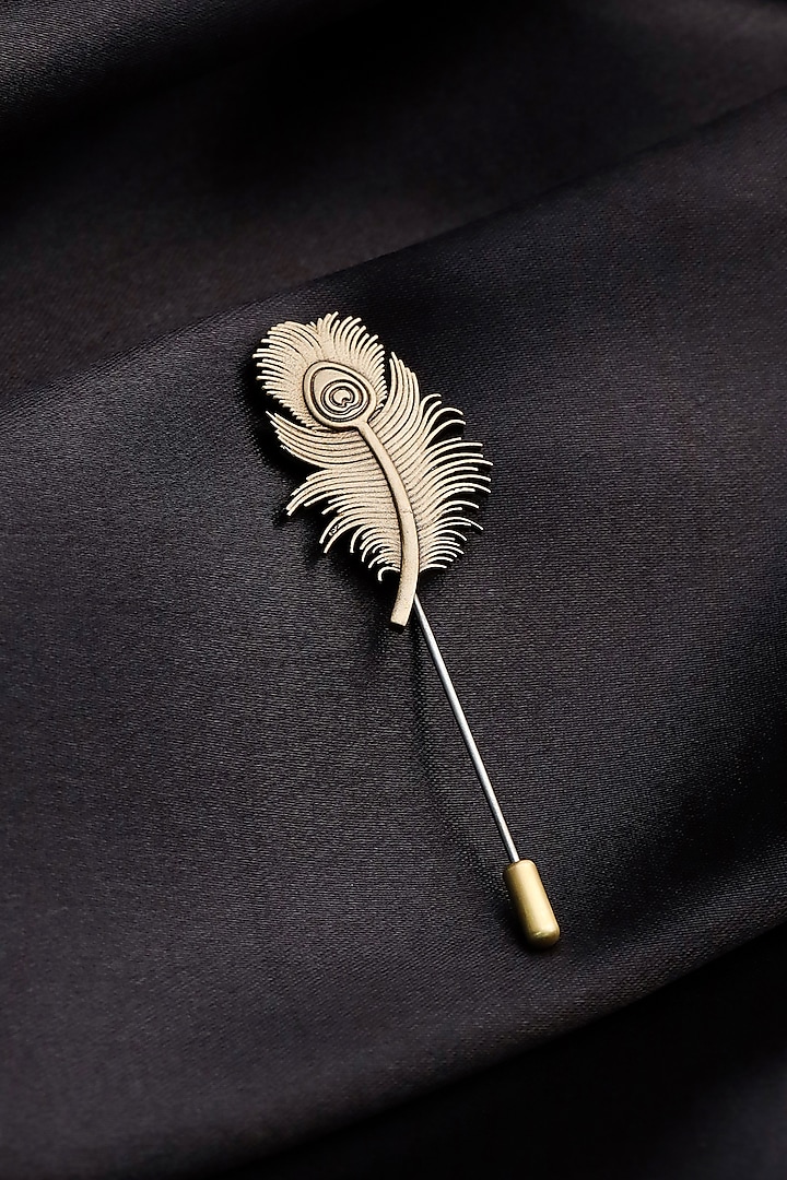 Antique Gold Brass Peacock Feather Lapel Pin by Cosa Nostraa