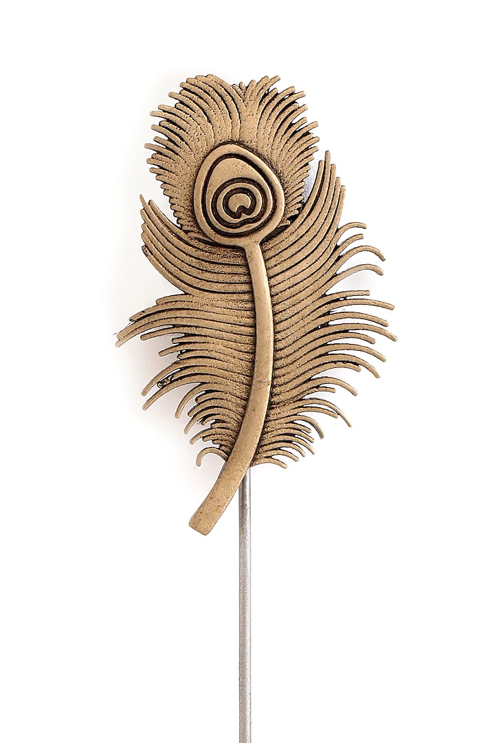 Antique Gold Brass Peacock Feather Lapel Pin Design by Cosa Nostraa at  Pernia's Pop Up Shop 2024