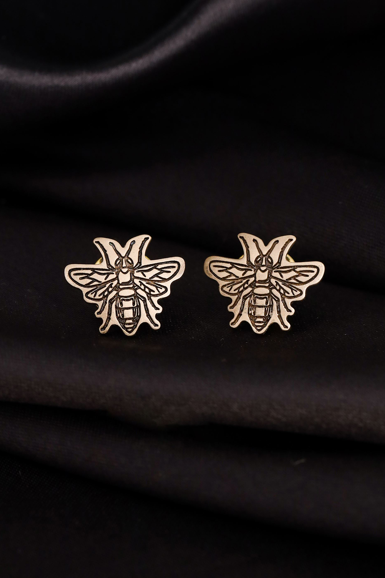 Antique Gold Brass Flying Wonder Collar Tips by Cosa Nostraa