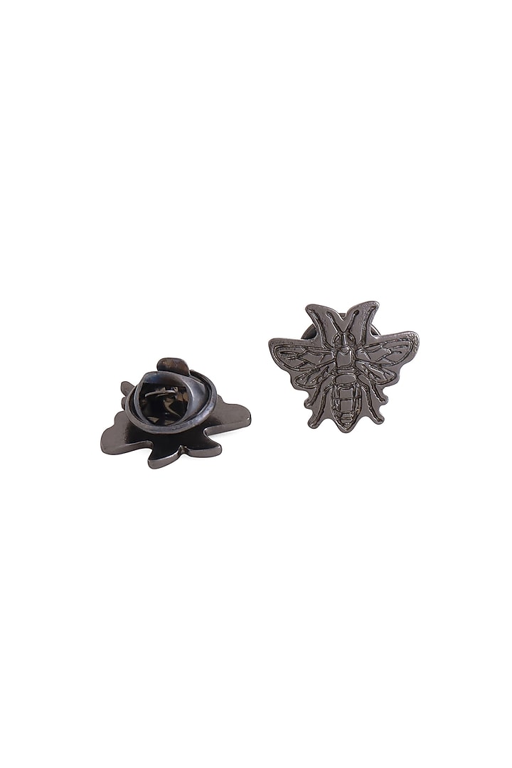 Black Tone Brass Flying Wonder Collar Tips (Set of 2) by Cosa Nostraa at Pernia's Pop Up Shop