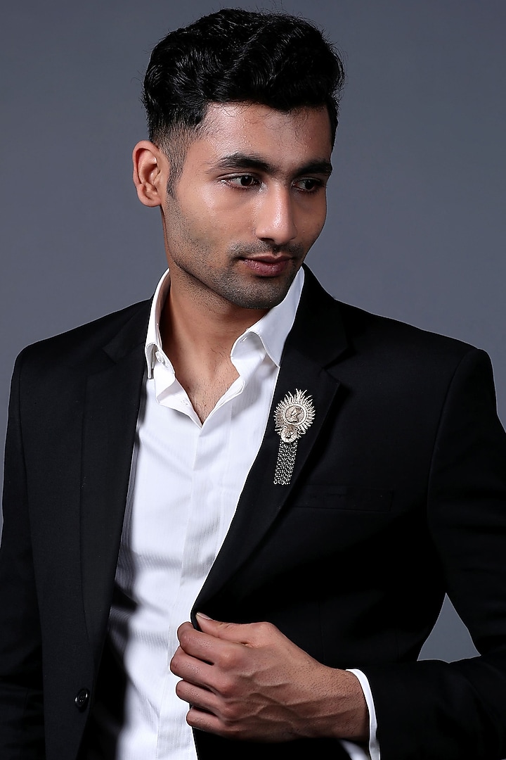 Antique Gold Majestic King Brooch by Cosa Nostraa at Pernia's Pop Up Shop