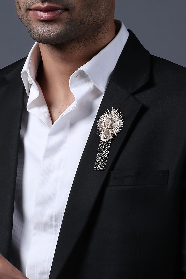 Antique Gold Majestic King Brooch by Cosa Nostraa at Pernia's Pop Up Shop