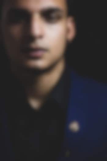 White Silk Handmade Motifs Tie With Lapel Pin by Cosa Nostraa at Pernia's Pop Up Shop