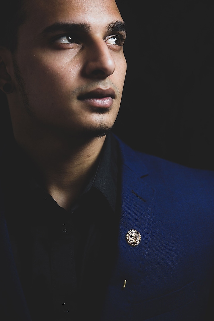 White Silk Handcrafted Tie With Lapel Pin by Cosa Nostraa at Pernia's Pop Up Shop
