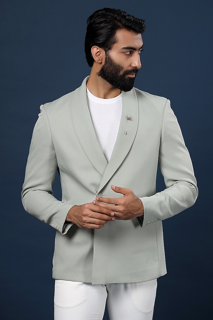 Antique Gold Finish Majestic Maple Lapel Pin by Cosa Nostraa at Pernia's Pop Up Shop