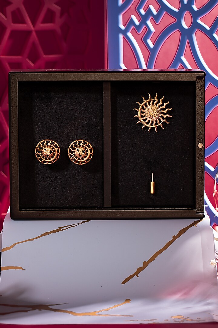 Antique Gold Lunar Gift Set by Cosa Nostraa