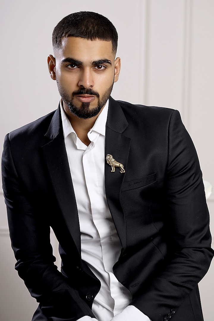 Antique Gold Finish Simba Brooch by Cosa Nostraa at Pernia's Pop Up Shop