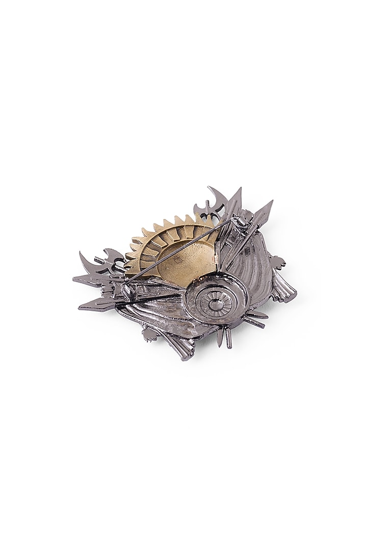 Two-Tone Finish Majestic Brooch by Cosa Nostraa at Pernia's Pop Up Shop