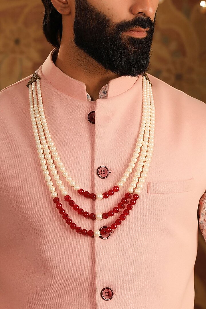 White & Red Agate Beaded Layered Mala by Cosa Nostraa at Pernia's Pop Up Shop