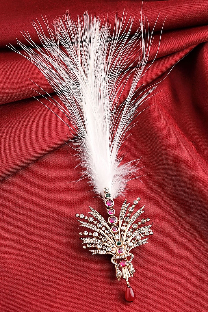 Pin by Patte Bahl on weddings  Feather decor, Feather crafts