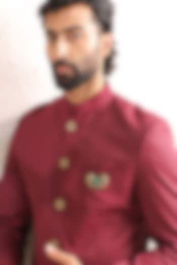 Antique Gold Emerald Green Stone Twin Tiger Brooch by Cosa Nostraa at Pernia's Pop Up Shop