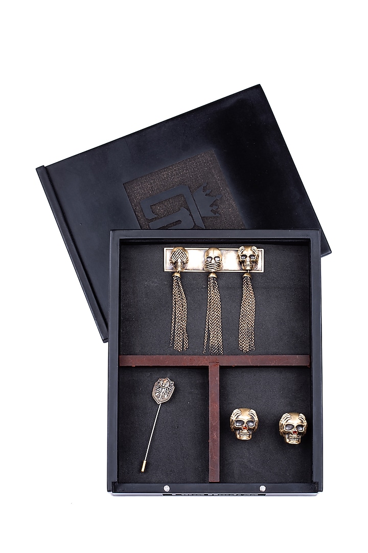 Antique Gold Three Wise Skull Brooch Set by Cosa Nostraa