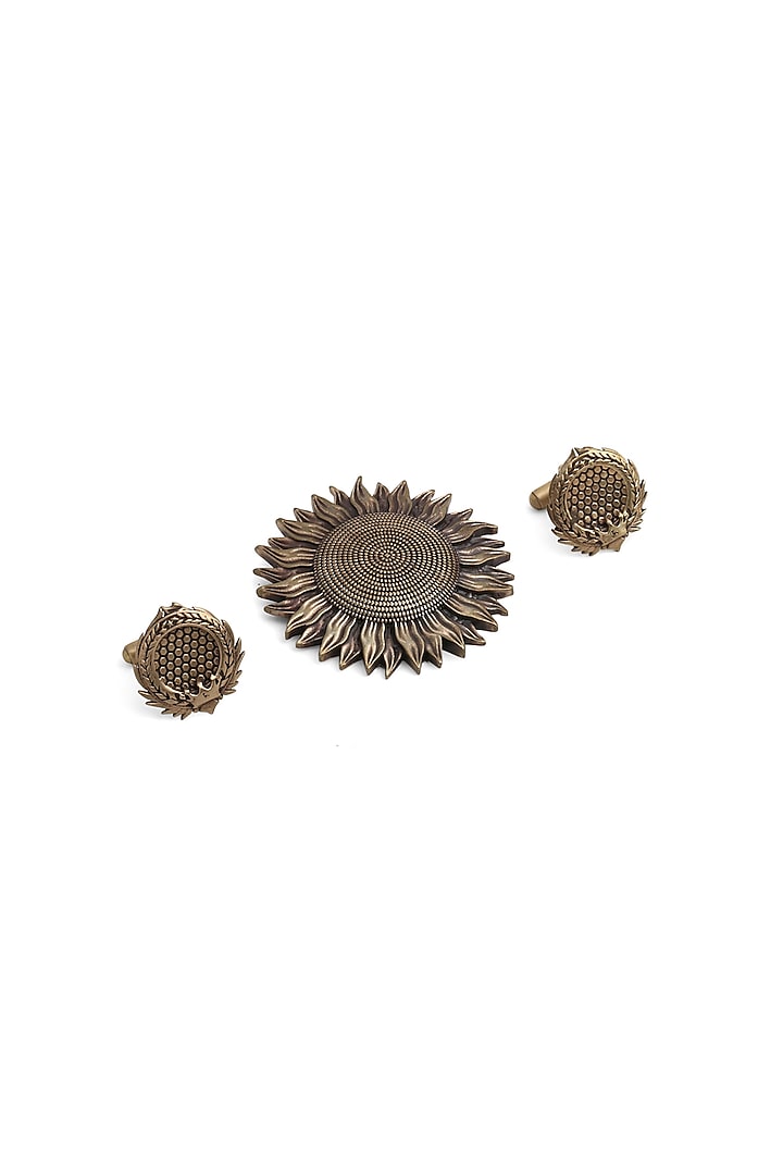 Antique Gold Thrones Cufflinks With Brooch by Cosa Nostraa