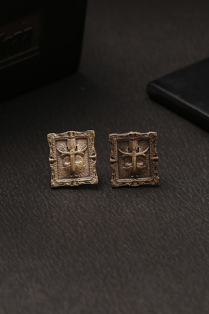 Antique Gold Shield Collar Tips by Cosa Nostraa at Pernia's Pop Up Shop