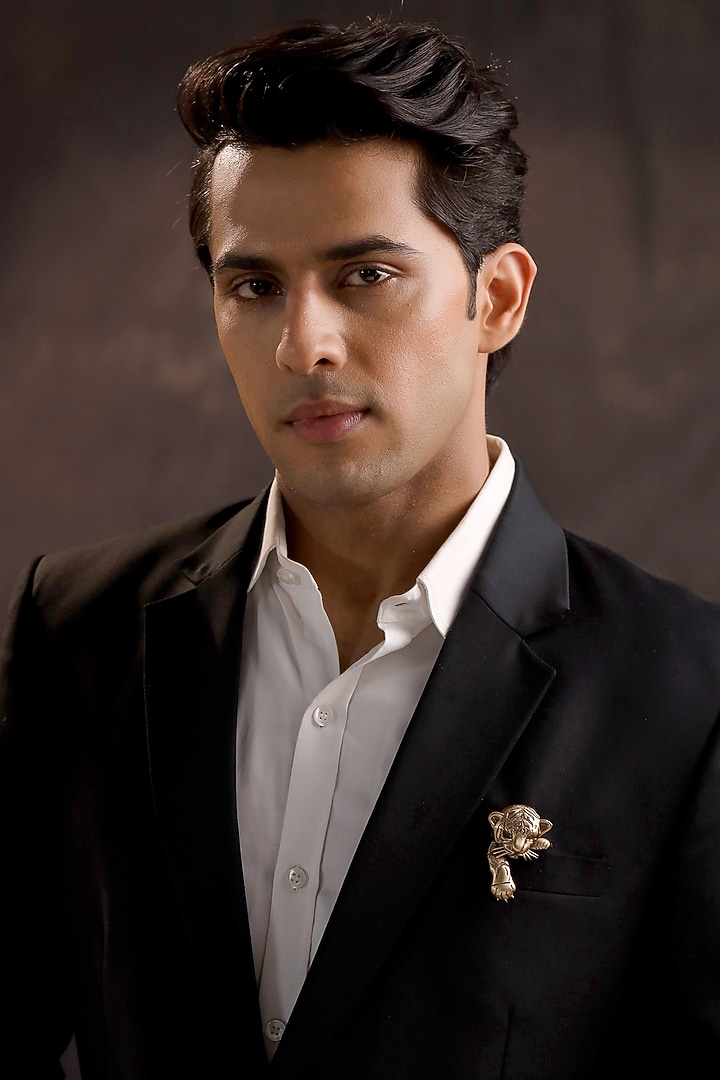 Oxidised Antique Gold Brass Brooch by Cosa Nostraa at Pernia's Pop Up Shop