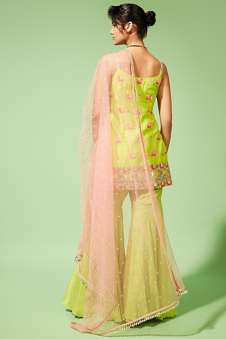 Pastel Green Embroidered Kurta Set by Chamee and Palak at Pernia's Pop Up Shop