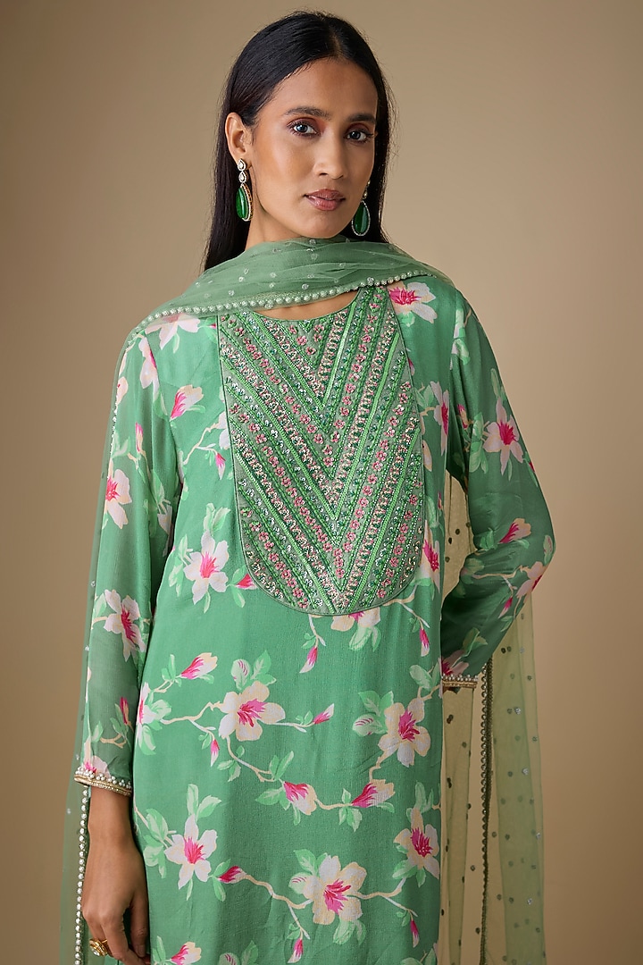 Green Georgette Floral Printed Kurta Set by Chamee and Palak at Pernia's Pop Up Shop