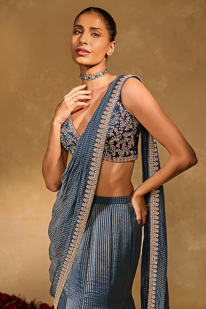 Blue Tissue Jamawar Gusset Pre-Draped Wedding Saree Set by Chamee and Palak at Pernia's Pop Up Shop