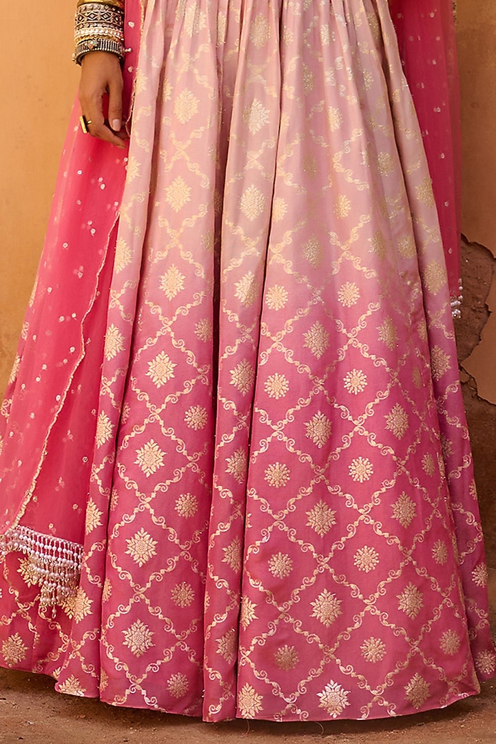 Mauve Pink Jacquard Wedding Lehenga Set by Chamee and Palak at Pernia's Pop Up Shop