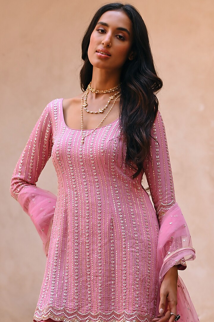 Mauve Pink Crepe Embroidered Kurta Set by Chamee and Palak at Pernia's Pop Up Shop