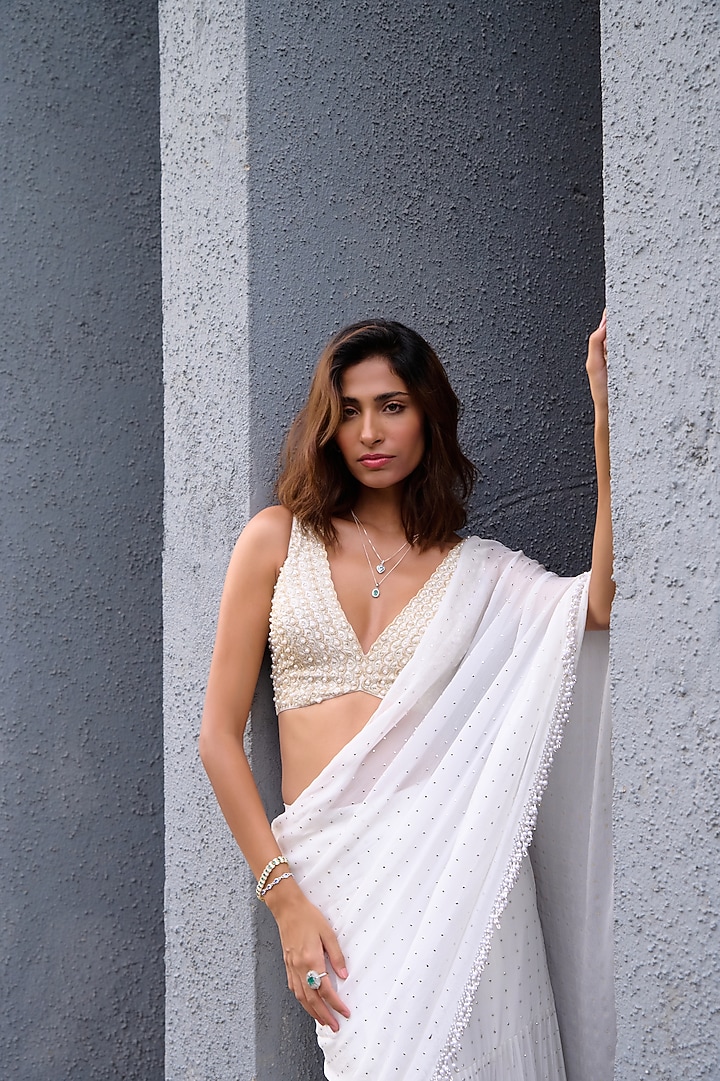 Ivory Georgette Tiered Pre-Stitched Wedding Saree Set by Chamee and Palak at Pernia's Pop Up Shop