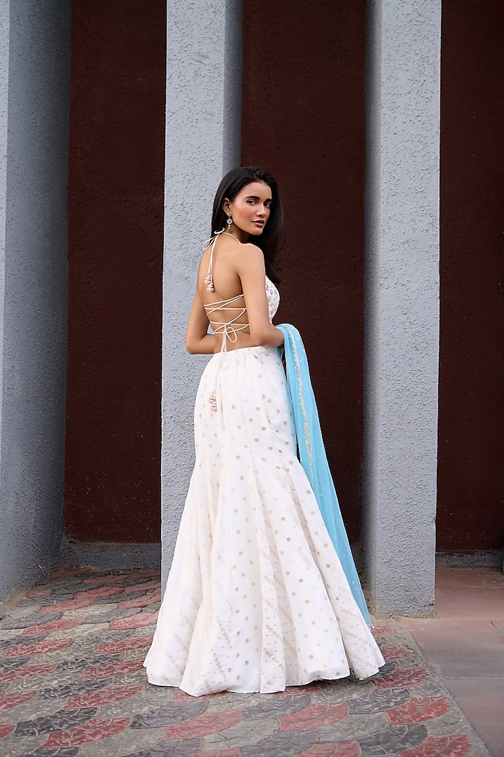 Ivory Jamawar Wedding Lehenga Set by Chamee and Palak at Pernia's Pop Up Shop