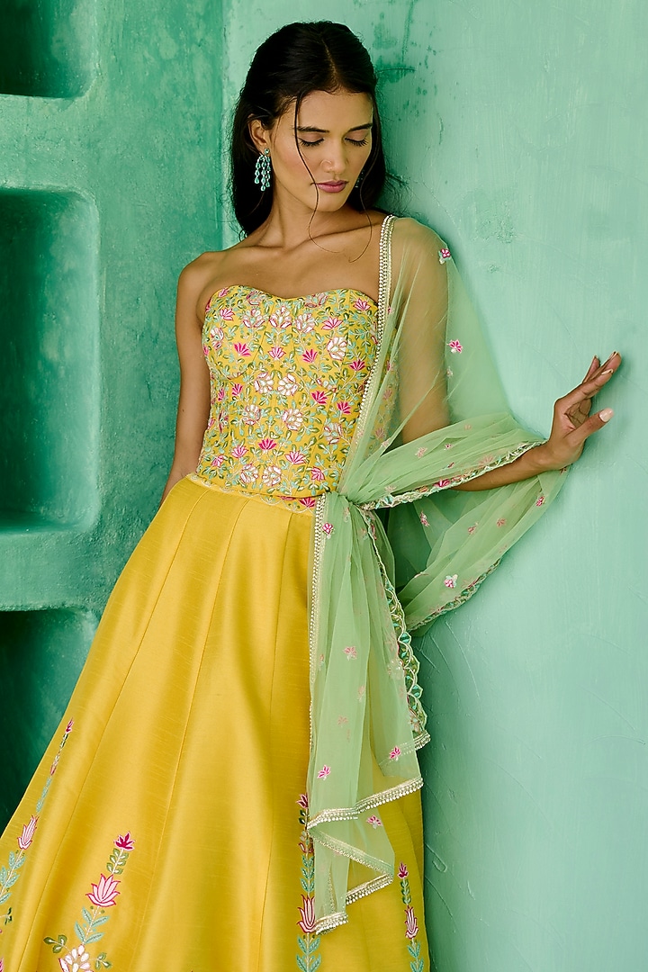Yellow Dupion Silk Embroidered Wedding Lehenga Set by Chamee and Palak at Pernia's Pop Up Shop