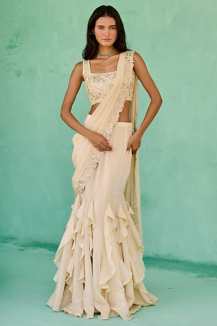 Ivory Tissue Silk Pre-Draped Wedding Saree Set by Chamee and Palak at Pernia's Pop Up Shop