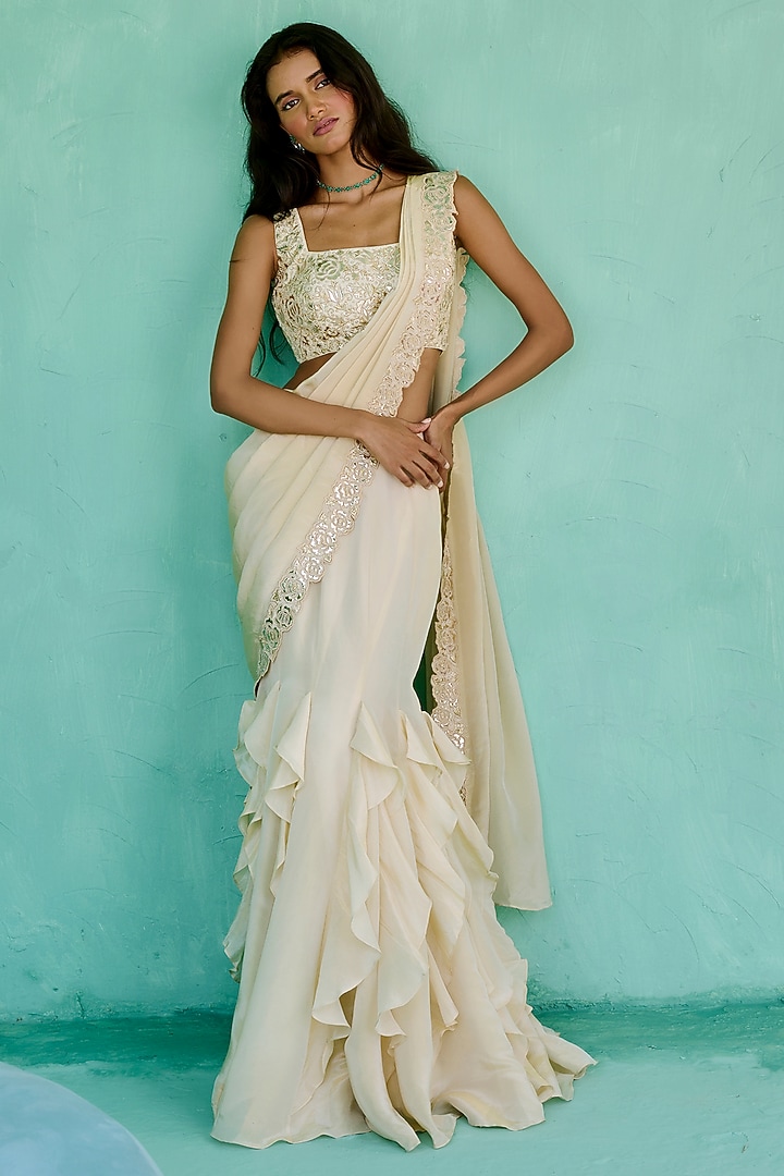 Ivory Tissue Silk Pre-Draped Wedding Saree Set by Chamee and Palak at Pernia's Pop Up Shop