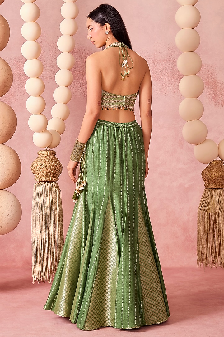Green Jamawar & Silk Flared Wedding Lehenga Set by Chamee and Palak at Pernia's Pop Up Shop