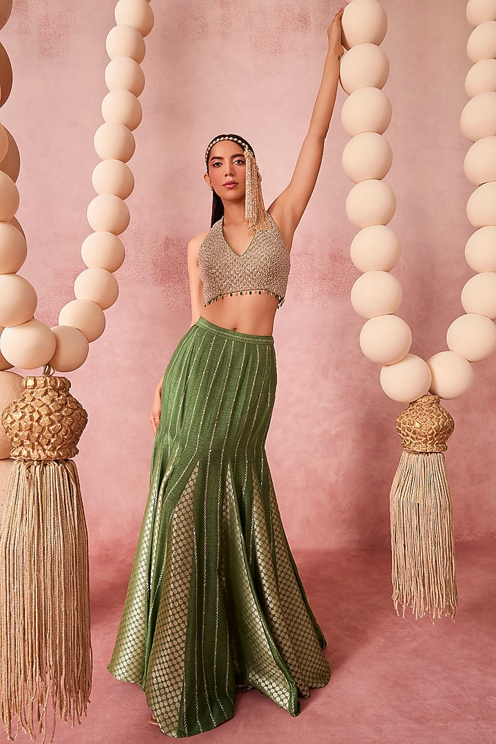 Green Jamawar & Silk Flared Wedding Lehenga Set by Chamee and Palak at Pernia's Pop Up Shop