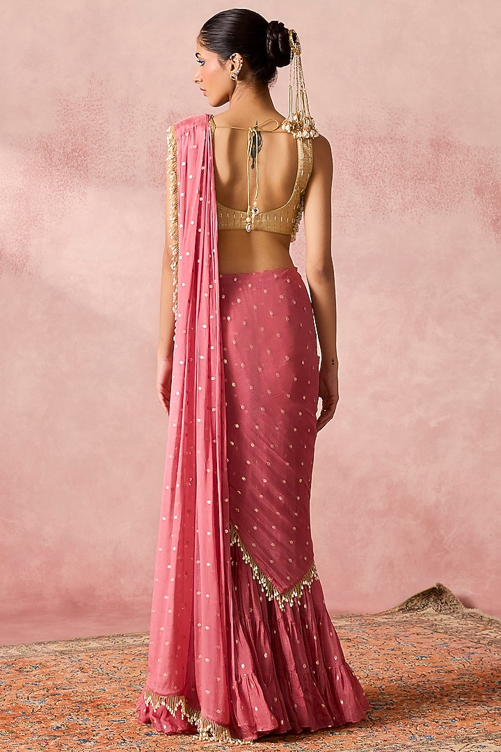 Coral Pink Jamawar Pre-Draped Wedding Saree Set by Chamee and Palak at Pernia's Pop Up Shop