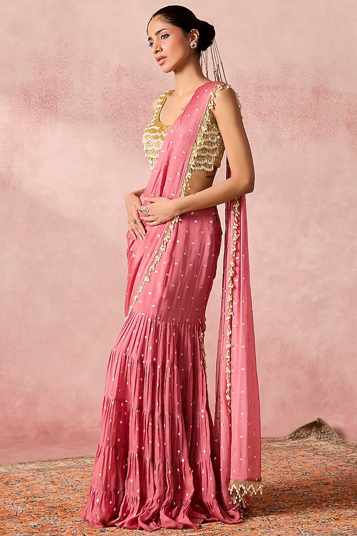 Coral Pink Jamawar Pre-Draped Wedding Saree Set by Chamee and Palak at Pernia's Pop Up Shop