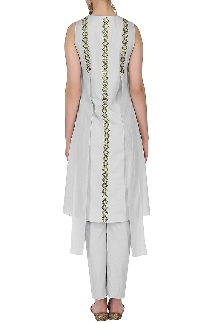 Water grey embroidered panelled kurta with pants set available only at Pernia's Pop Up Shop.