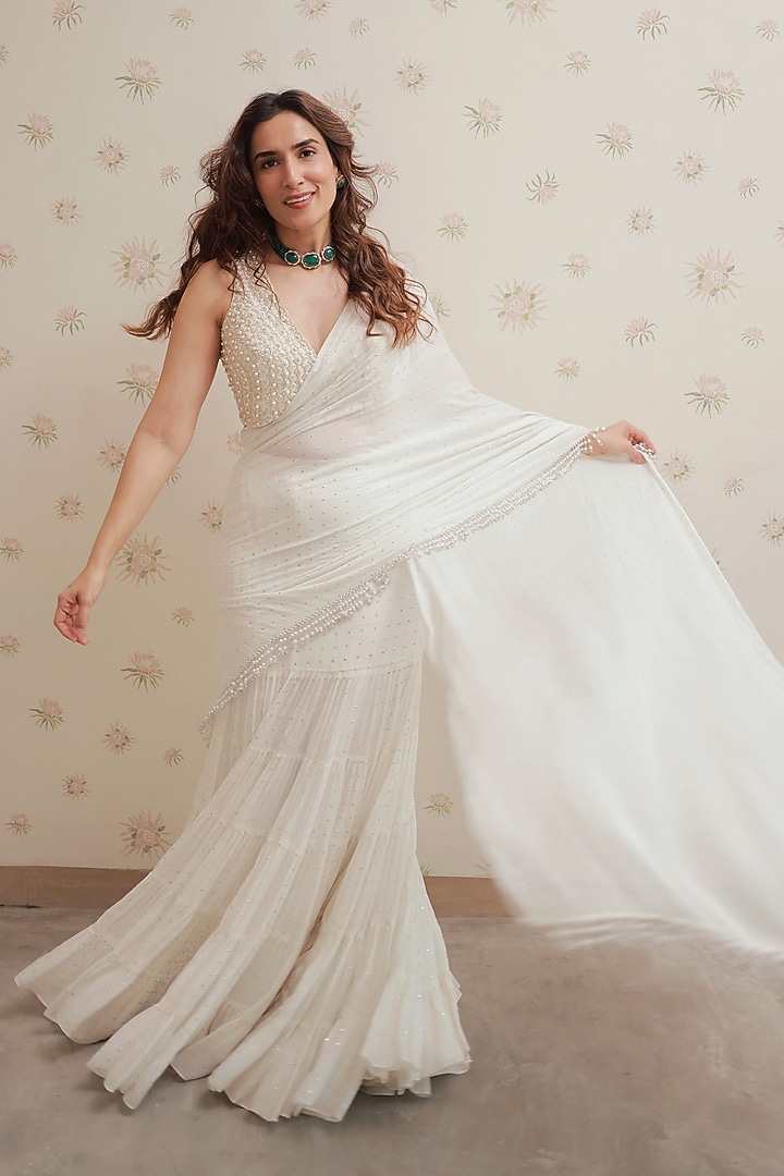 Ivory Georgette Tiered Pre-Stitched Wedding Saree Set by Chamee and Palak at Pernia's Pop Up Shop
