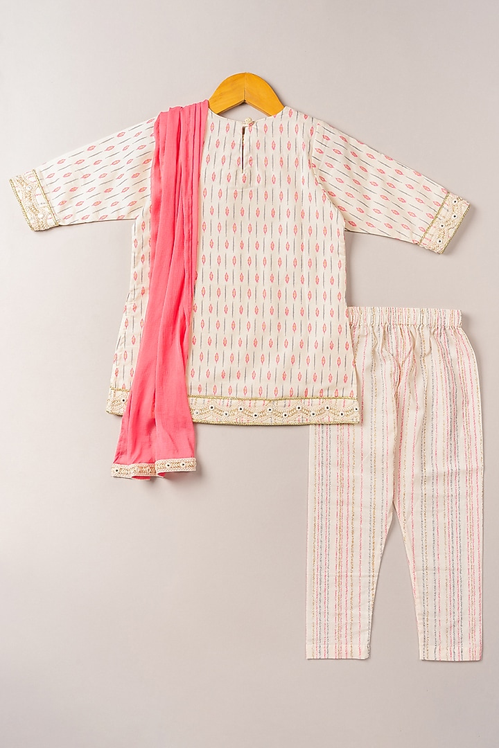 Pink Printed Kurta Set For Girls by Coo Coo at Pernia's Pop Up Shop
