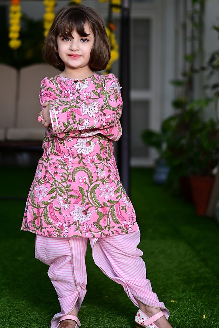 Pink Cotton Floral Embellished Kurta Set For Girls by Cord Of Love