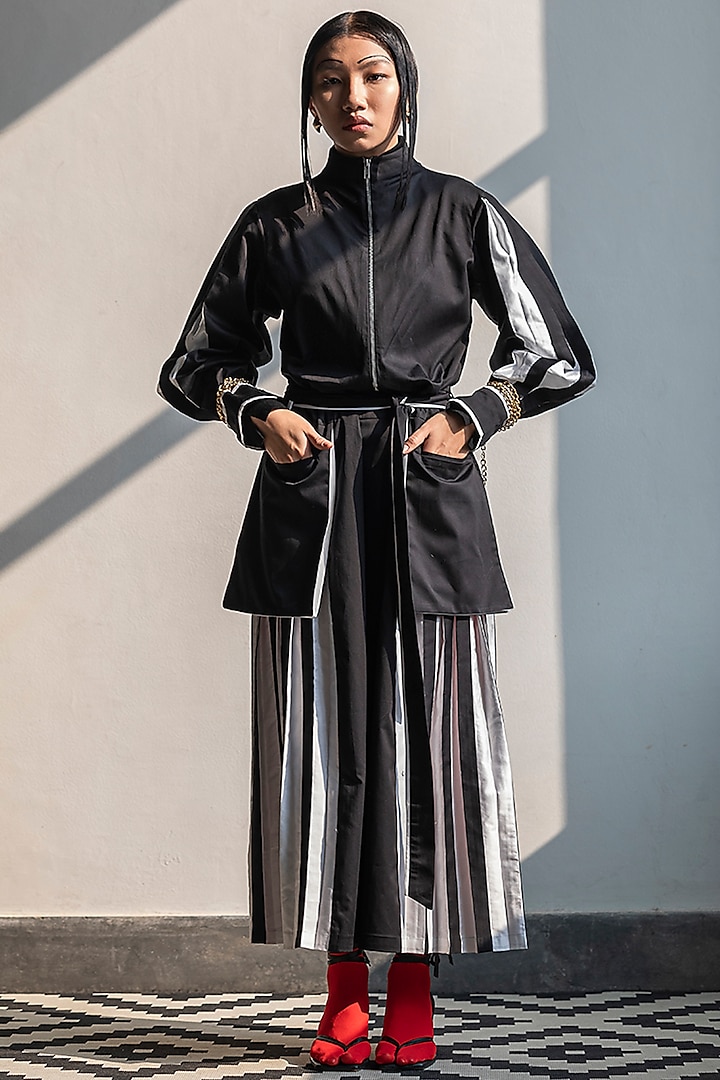 Black Oversized Dress With Belt by Corpora Studio