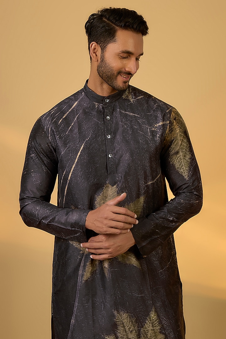 Charcoal Mulberry Silk Printed Kurta by Coral by Seema Men at Pernia's Pop Up Shop
