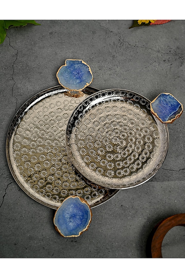 Blue Agate Round Aluminum Tray (Set Of 2) by Home Jewels by Cotton Indya