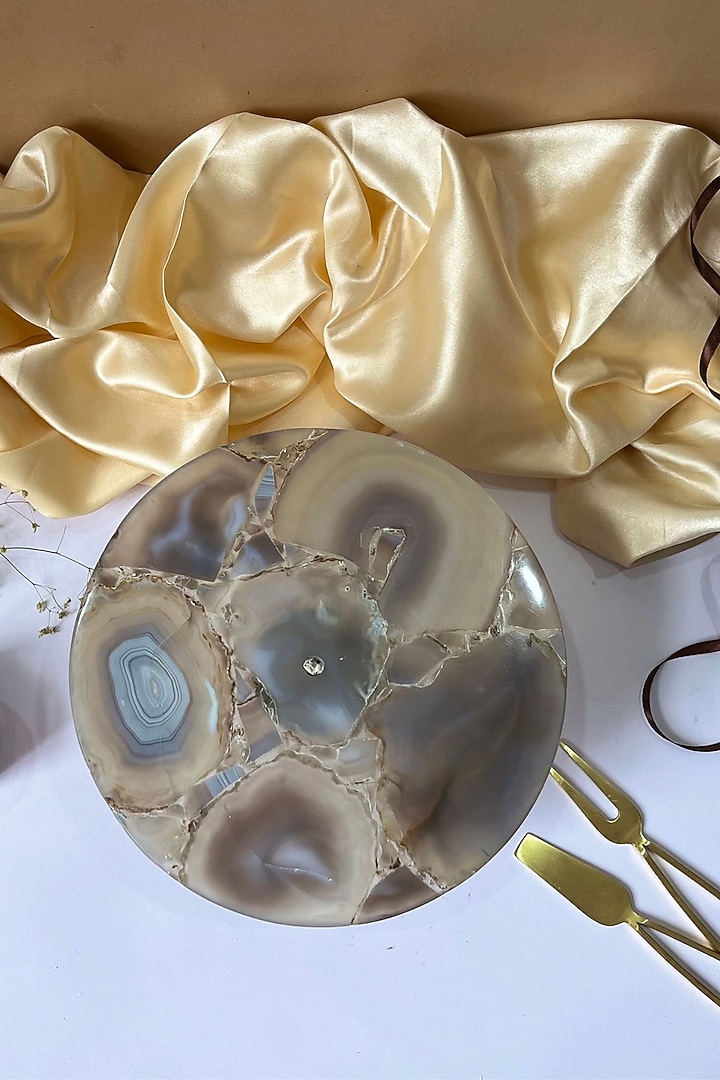 Brown Agate Cake Stand With Wooden Base by Home Jewels by Cotton Indya at Pernia's Pop Up Shop